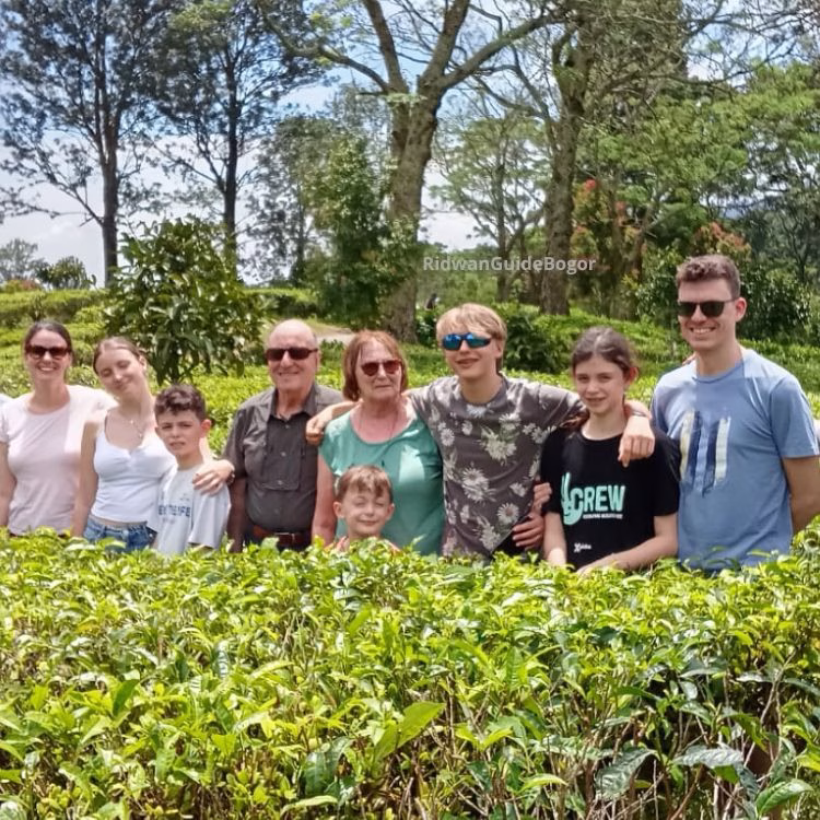 Java- verland tour with Ridwan Guide team 005