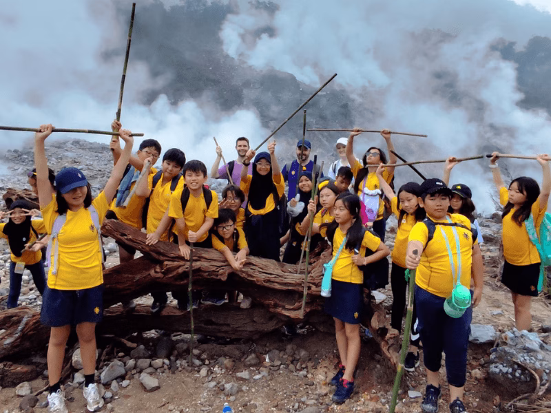 Educational Trip Group Photo 4
