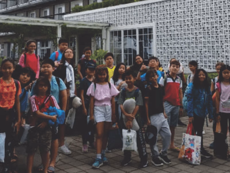 Educational Trip Group Photo 5